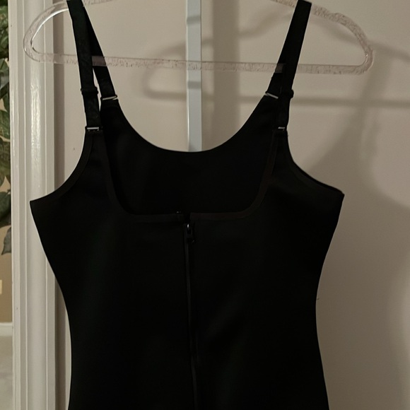 BLACK CORSET. SIZE XL - Picture 2 of 7